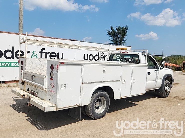 2007-chevrolet-3500-image-4