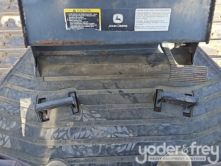 2015-deere-450j-image-31