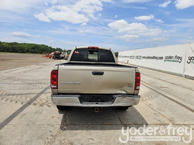 2004-dodge-ram-1500-image-4