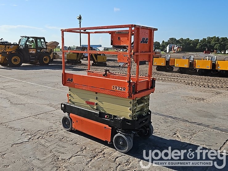 jlg-1932r-image-6