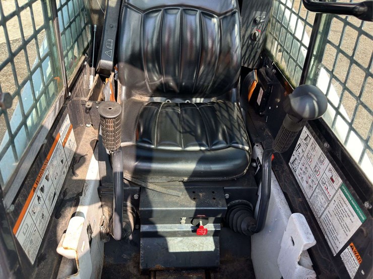 2018-bobcat-s70-image-25