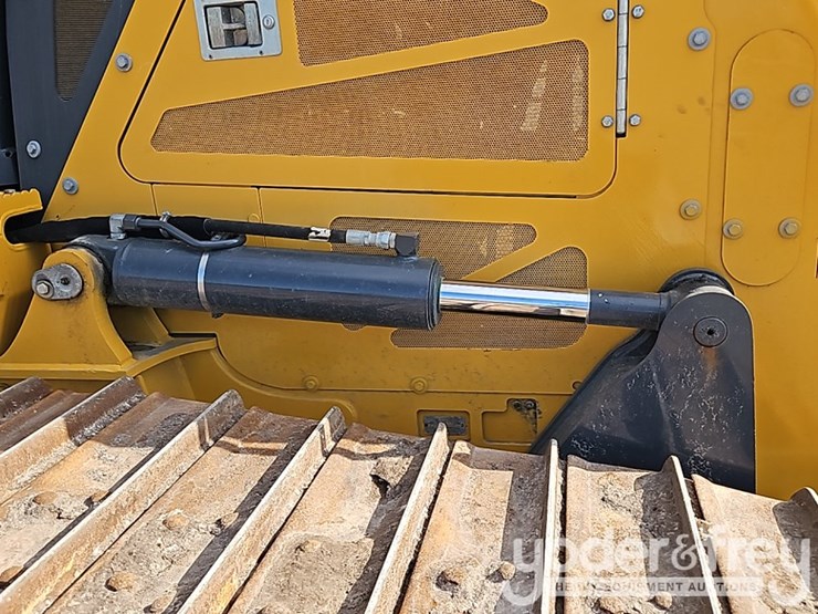 2022-deere-750l-image-16