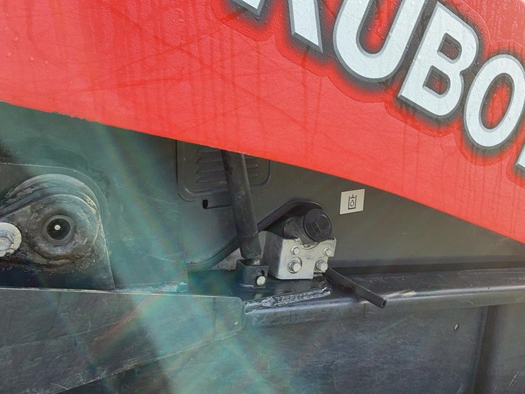 2015-kubota-svl90-2-image-35
