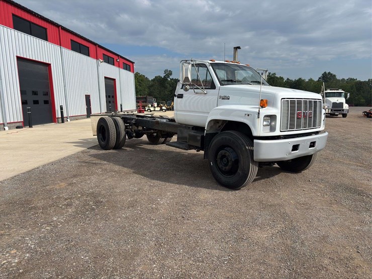 1991-gmc-c7-cab-&-chassis-truck-image-2