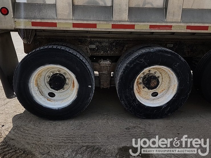 1998-ford-l9000-image-7
