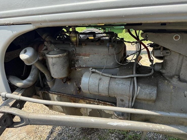 ford-8n-image-10