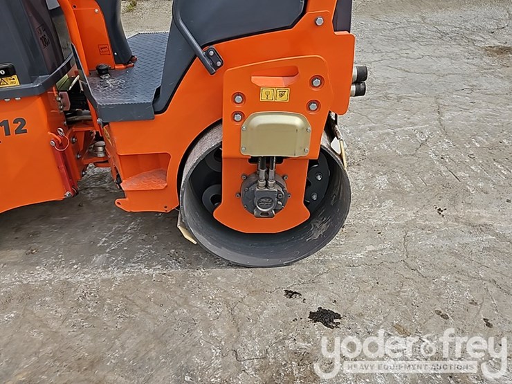 2025-hamm-hd12vv-image-7