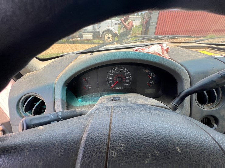 2007-ford-f150-xl-image-40