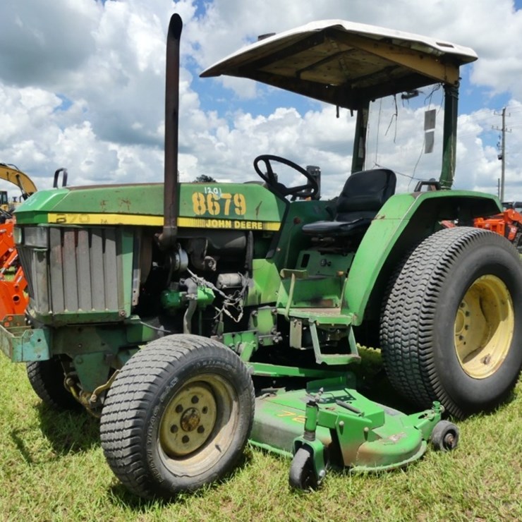 JOHN DEERE 870