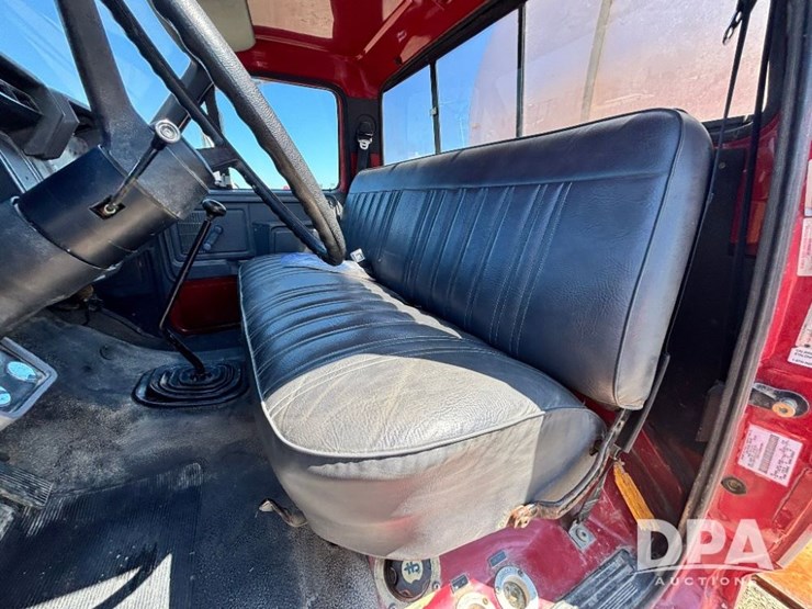 1992-ford-f700-image-74