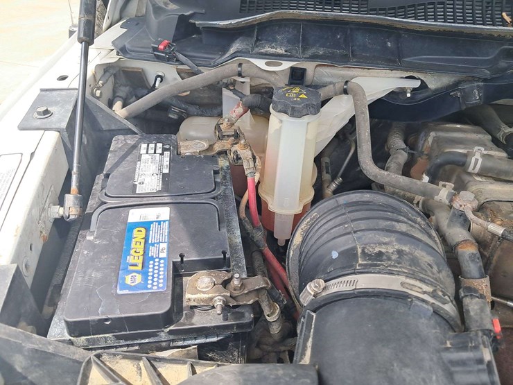 2016-ram-3500-crew-cab-pickup-image-28