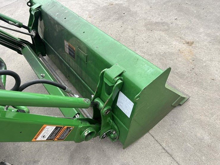 2024-john-deere-1025r-image-33