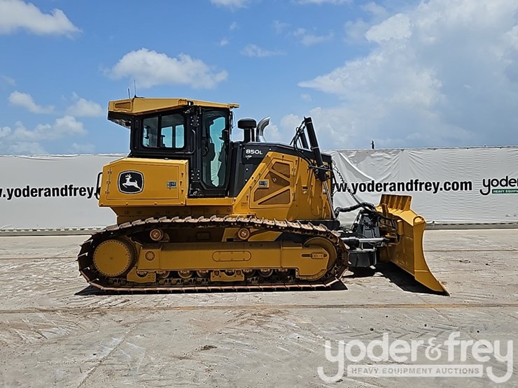 2022-deere-850l-lgp-image-6