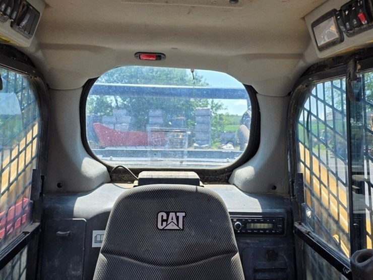 2021-caterpillar-289d3-image-41