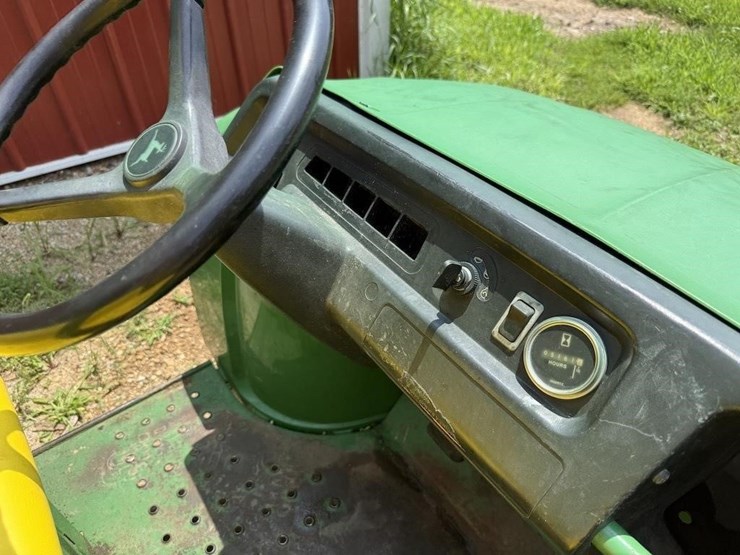 john-deere-gator-image-8