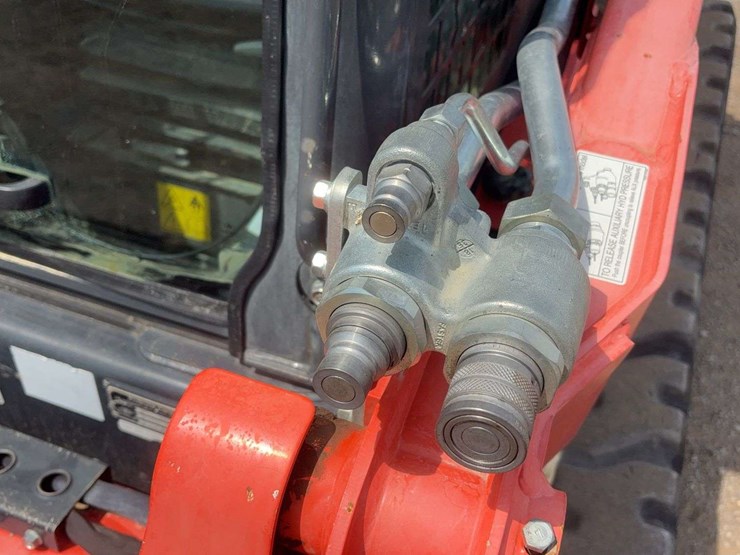 2019-kubota-svl65-2-image-22
