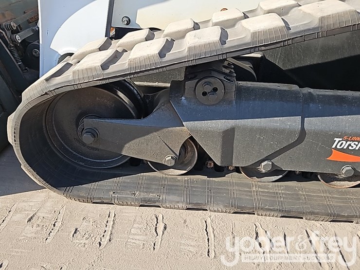 2022-bobcat-t870-image-18