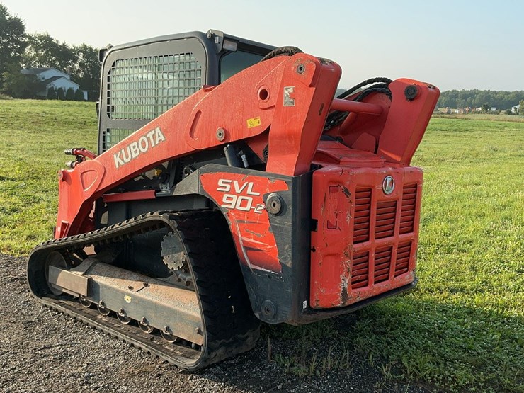 2015-kubota-svl90-2-image-3
