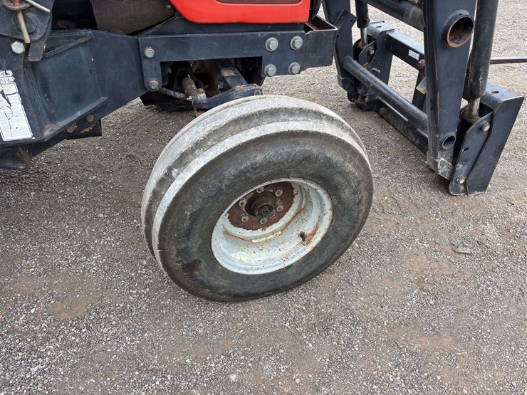 massey-ferguson-4225-image-9