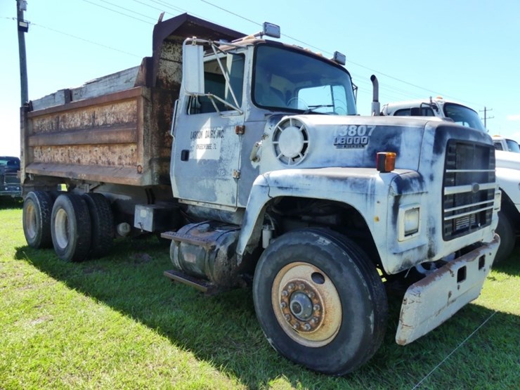 1991-ford-l8000-image-2