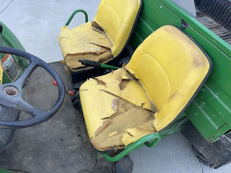 john-deere-gator-image-14