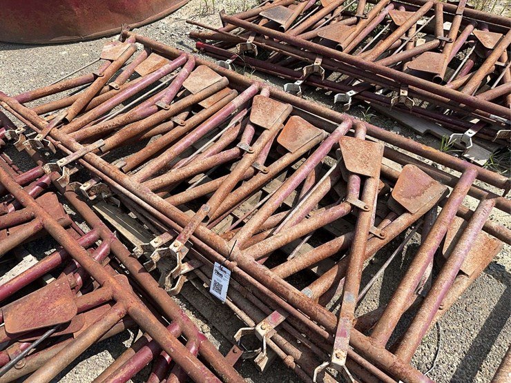 pallet-of-(3)-cattle-headlocks-image-1