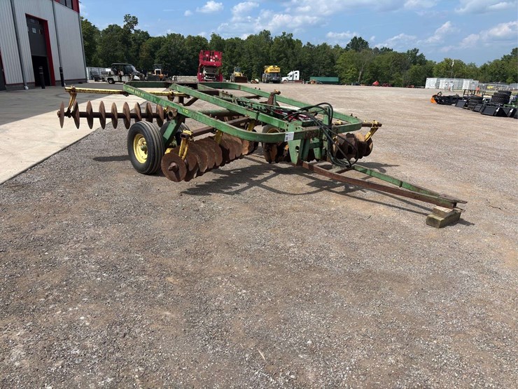 john-deere-110-image-2