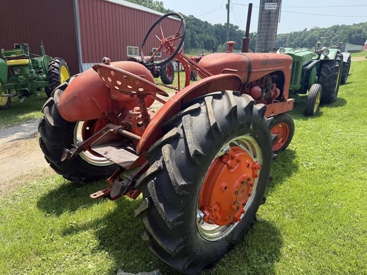 allis-chalmers-wd-tractor-image-4