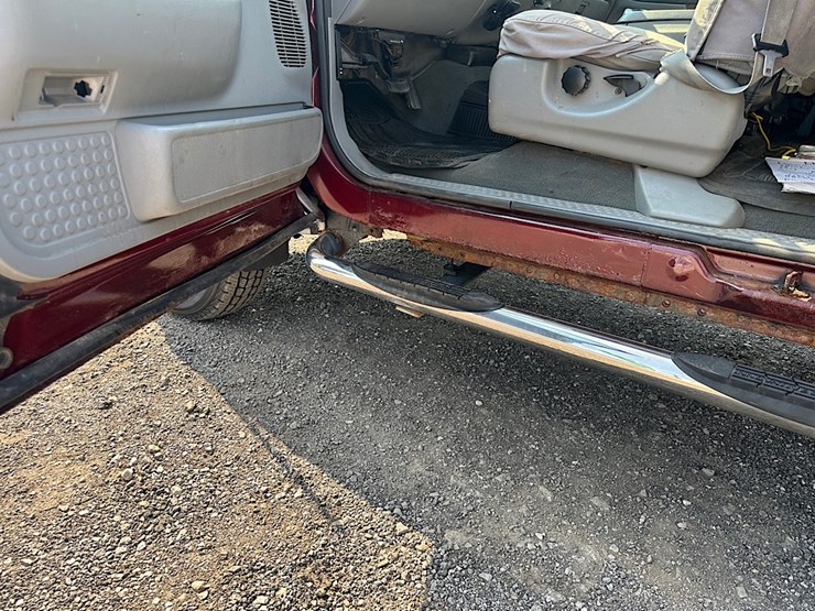 2004-ford-f350-image-28