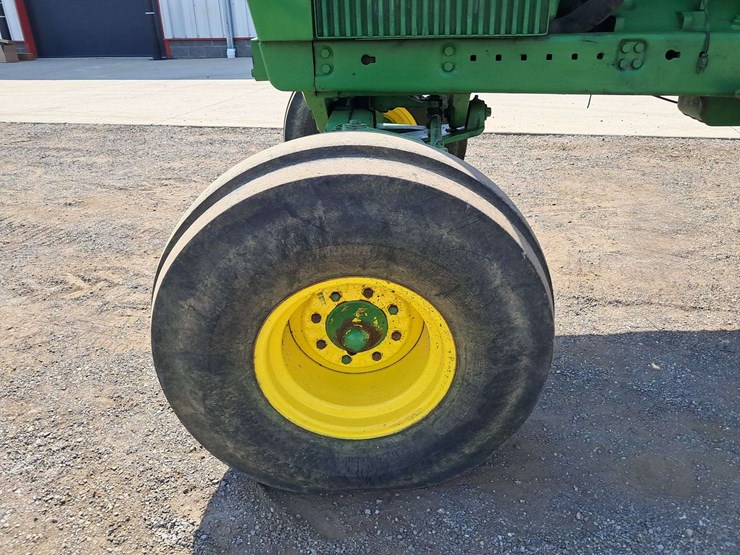 john-deere-4440-image-8