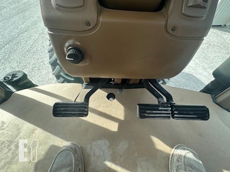 2006-john-deere-8330-image-19