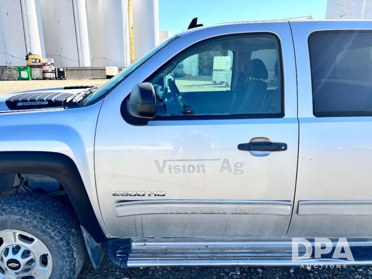 2011-chevrolet-silverado-2500hd-lt-image-21