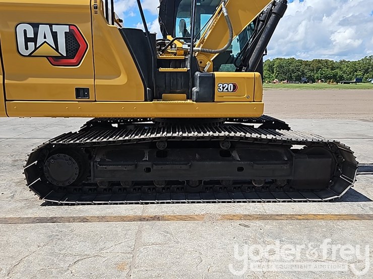 2022-caterpillar-320-image-8