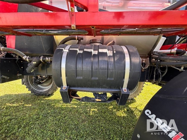 2019-case-ih-patriot-4440-image-73