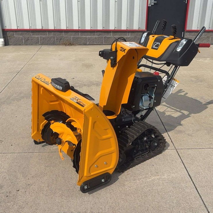 2023 Cub Cadet 3X30 Trac Snowblower