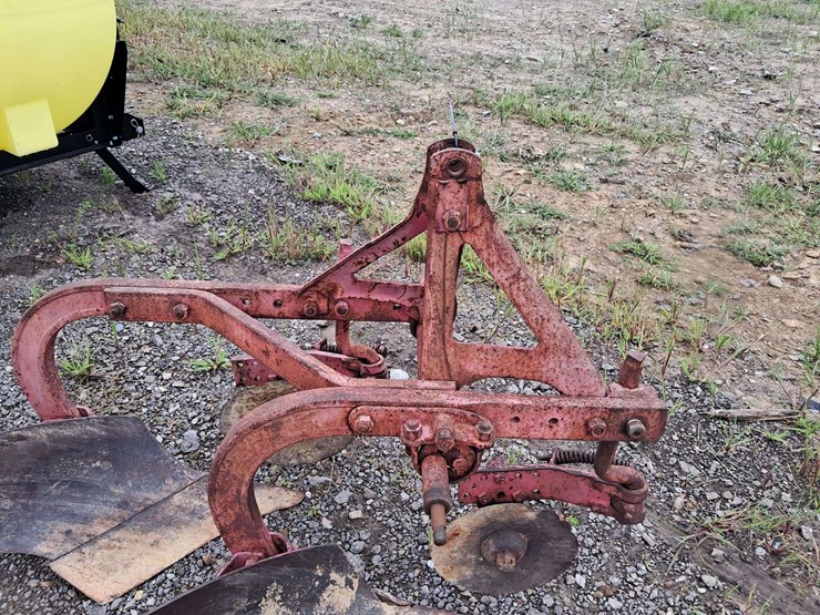 deerborne-10-1-2-bottom-plow-image-4