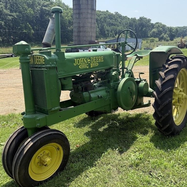 JOHN DEERE A