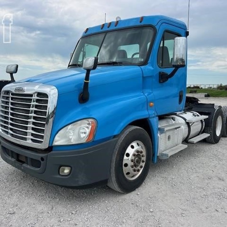 2013 FREIGHTLINER CASCADIA 113