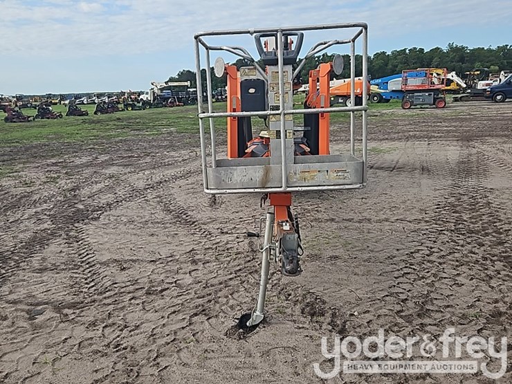 2018-jlg-t500j-image-8