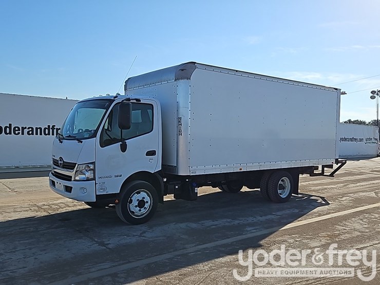 2019-hino-195-image-1