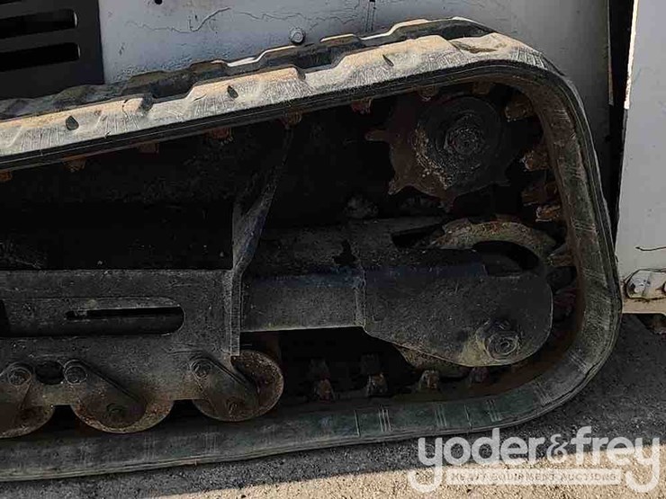 2011-bobcat-mt55-image-18