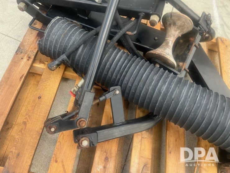 2005-bourgault-5200-image-40