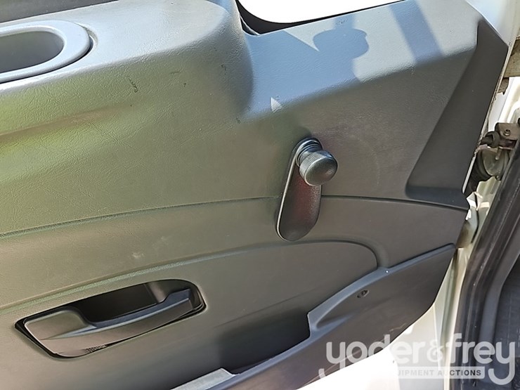 2017-international-durastar-4300-image-40