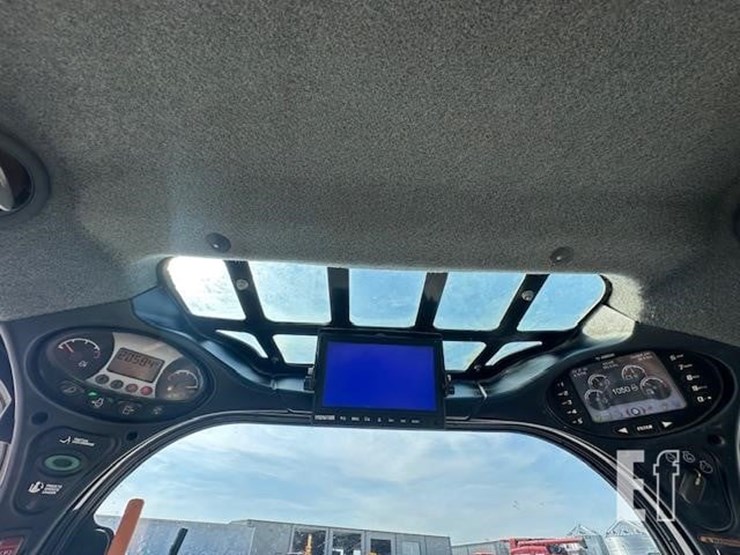 2021-bobcat-t770-image-30