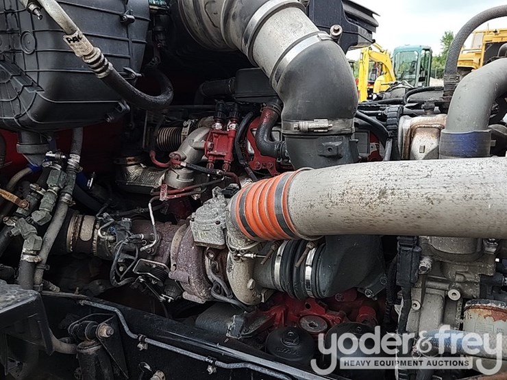 2018-kenworth-t680-image-27