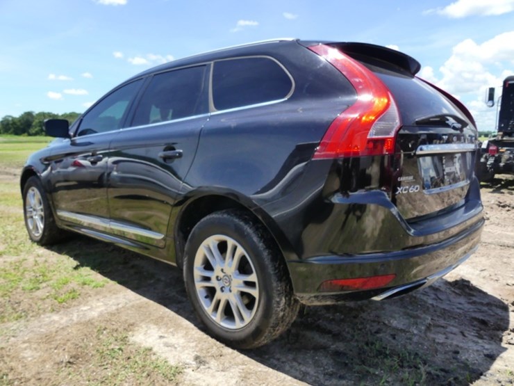 2015-volvo-xc60-image-3