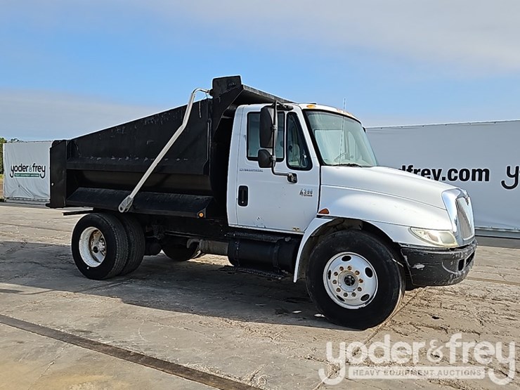 2006-international-durastar-4300-image-7