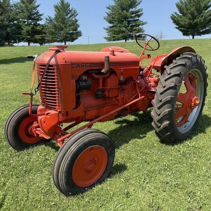CASE DC 4 Tractor