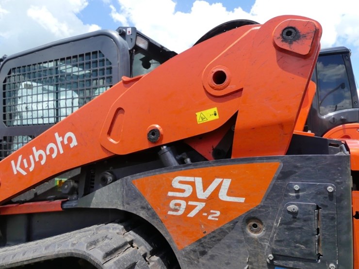 2021-kubota-svl97-2-image-8
