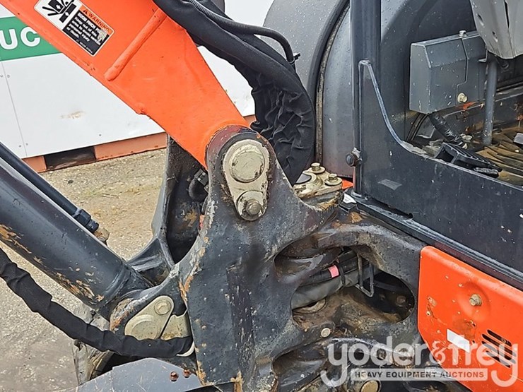 2019-kubota-kx040-4-image-25
